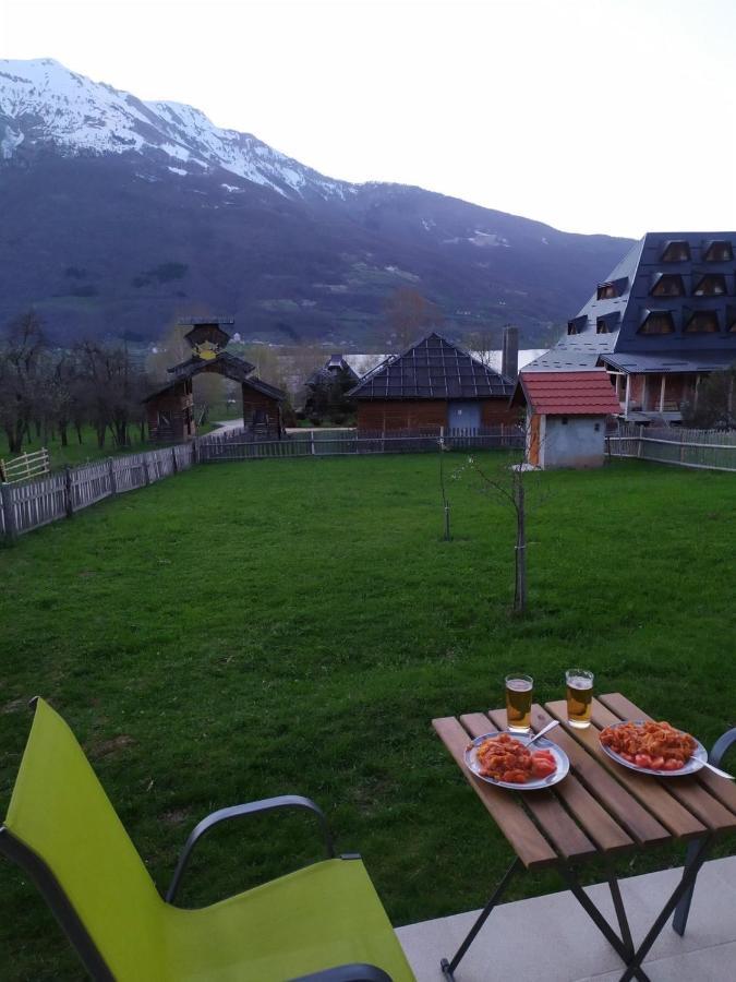 Visitor Yard Bed & Breakfast Plav Dış mekan fotoğraf