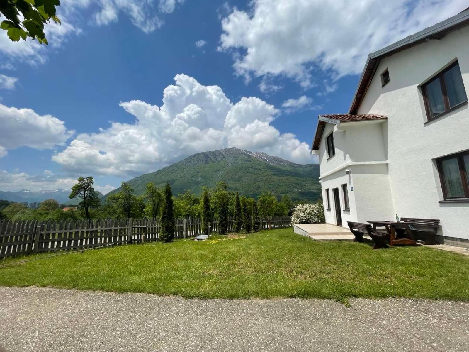 Visitor Yard Bed & Breakfast Plav Dış mekan fotoğraf