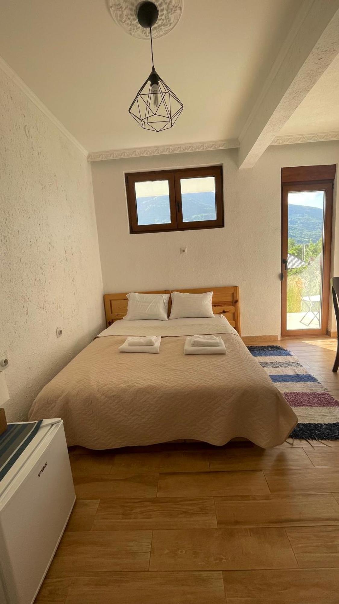 Visitor Yard Bed & Breakfast Plav Dış mekan fotoğraf