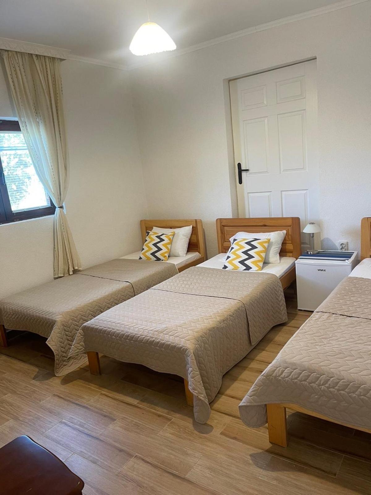 Visitor Yard Bed & Breakfast Plav Dış mekan fotoğraf