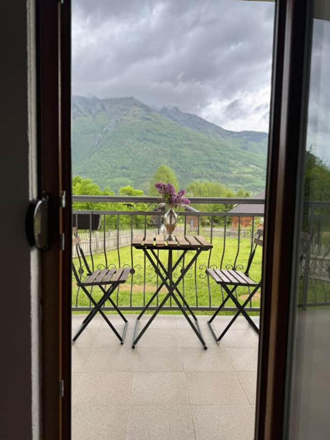 Visitor Yard Bed & Breakfast Plav Dış mekan fotoğraf